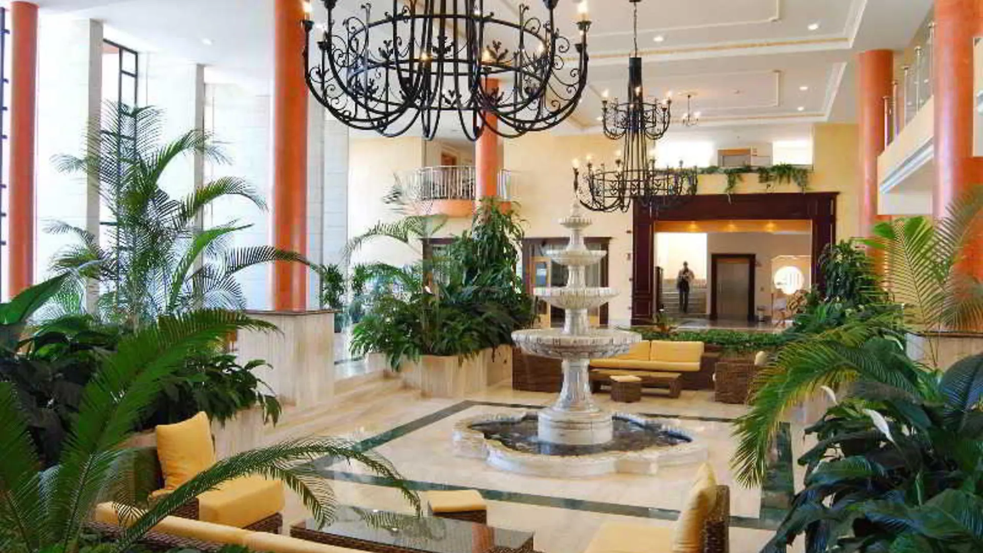 Grand Muthu Golf Plaza Hotel & Spa Сан Мигель