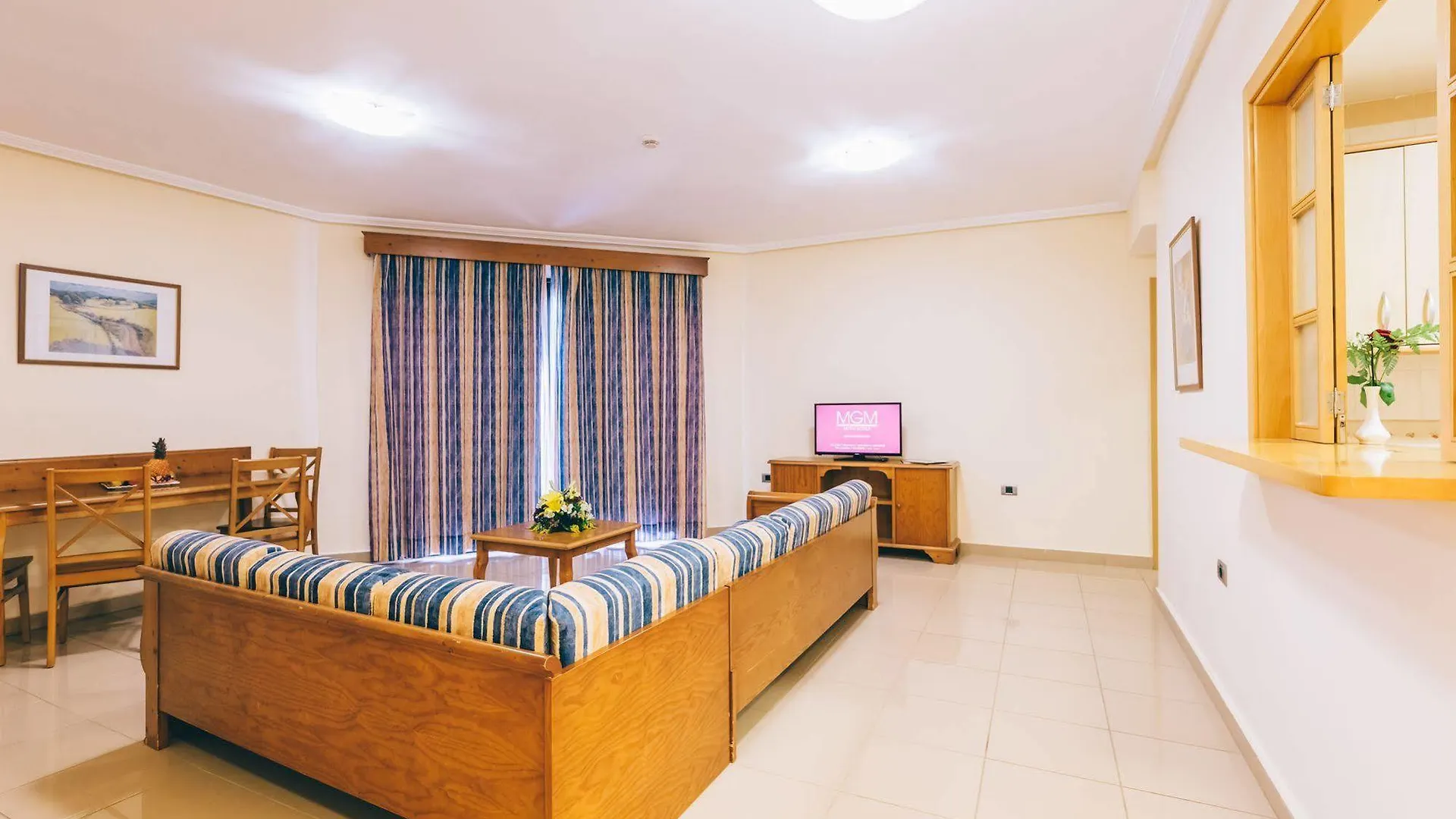 Grand Muthu Golf Plaza Hotel & Spa 圣米格尔德阿沃纳